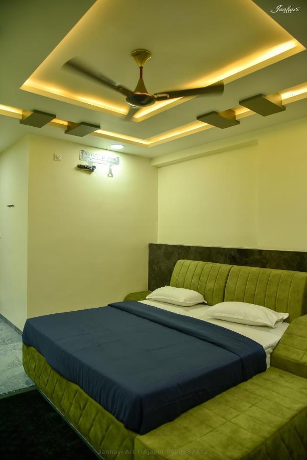 Pawan Executive Tuljapur Extérieur photo